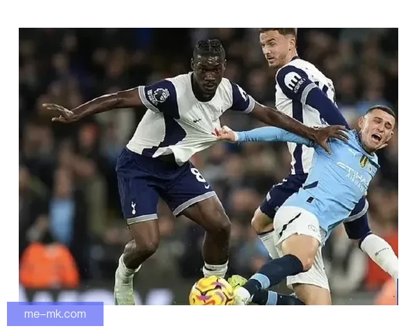 比苏马在热刺中场依然展现出强大摆脱能力助球队控制节奏